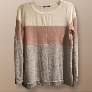 Pink Clover soft fabric sweater 🌸🌸🌸 swipe for actual pictures 🥰🥰🥰